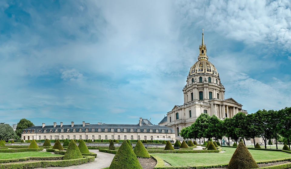 Wide view of the exterior of Les Invalides.