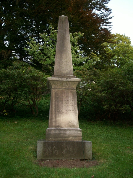 An aged obelisk marking Joseph Story's grave.
