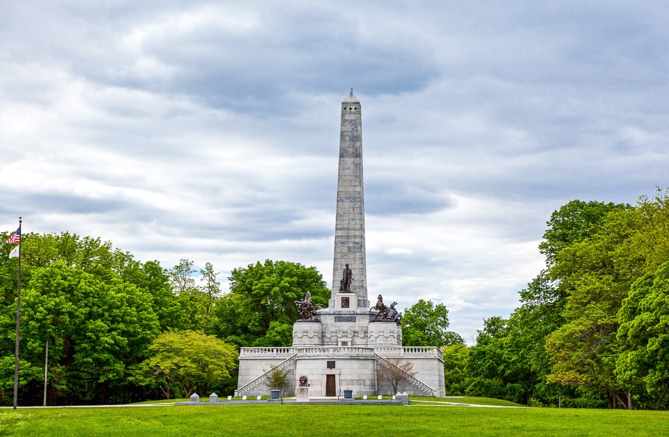 Exterior of the Lincoln Tomb in Oak Ridge Cemetery.