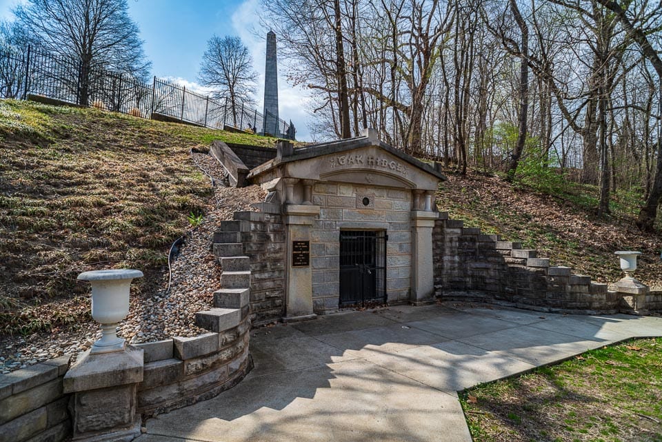 Oak Ridge Cemetery receiving tomb.