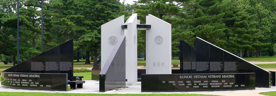 Illinois Vietnam Veterans Memorial in Oak Ridge Cemetery.