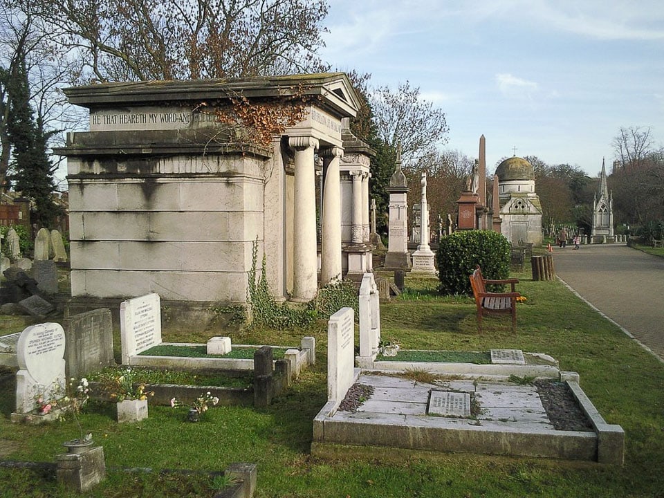 Graves and mausoleums in West Norwood Cemetery.