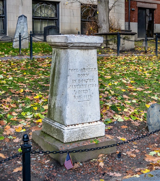 Pedestal monument at Paul Revere's grave.