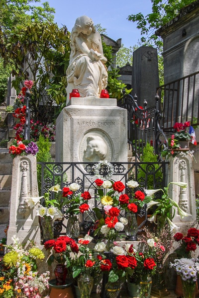 Grave of Frederic Chopin, one of the famous people buried in Pere Lachaise Cemetery.