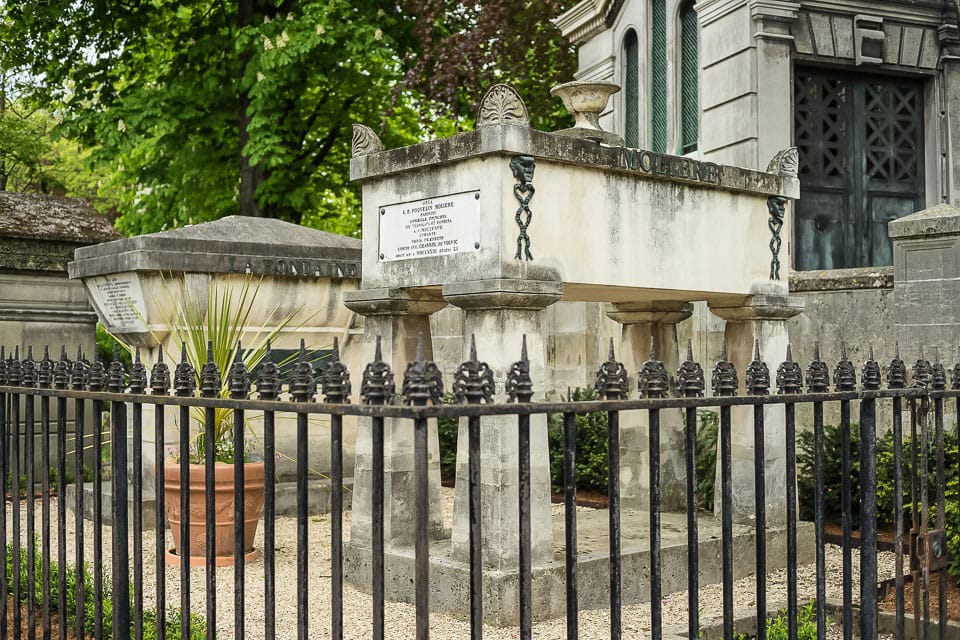 Tombs of Moliere and La Fontaine.