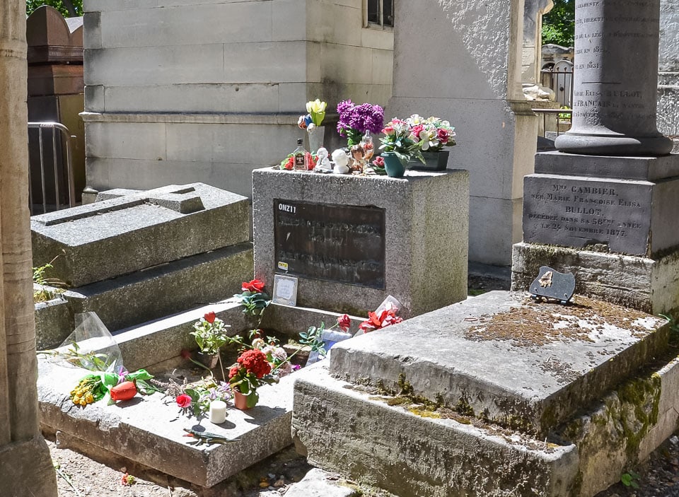 Père Lachaise Cemetery Burials- Famous Graves in Père Lachaise