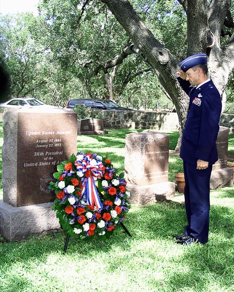 Wreath laying ceremony at the grave of Lyndon B. Johnson.