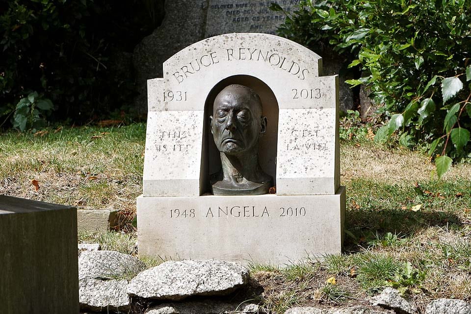 Grave of Bruce Reynolds.