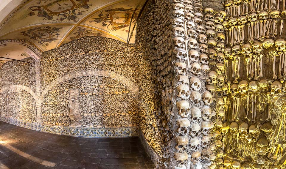 Bones on the walls of the Capela dos Ossos.